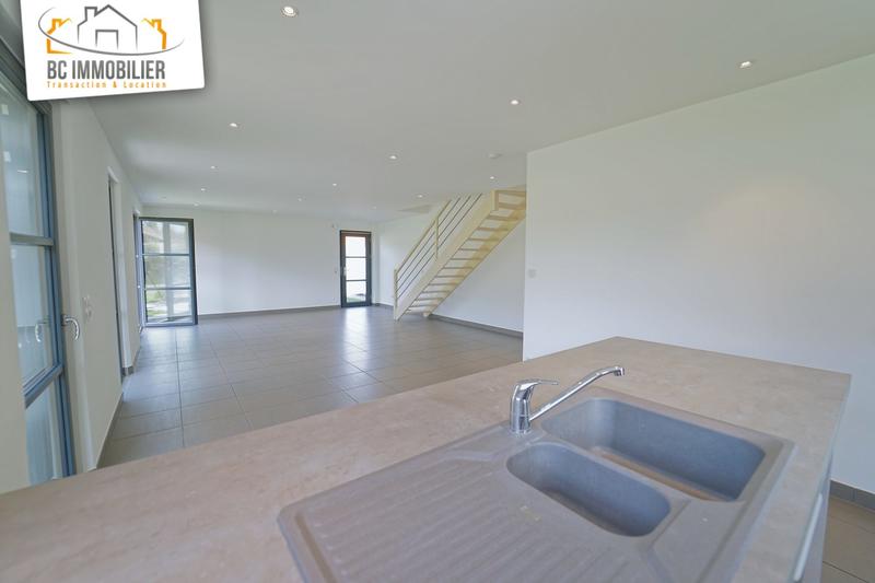 Maison - 104 m² - 5 pièces