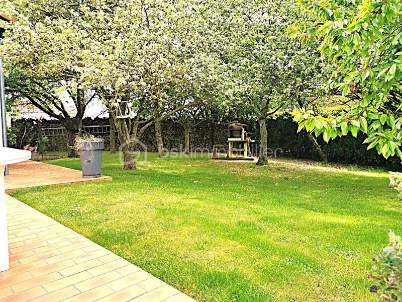 Maison traditionnelle - 120 m² - 6 pièces