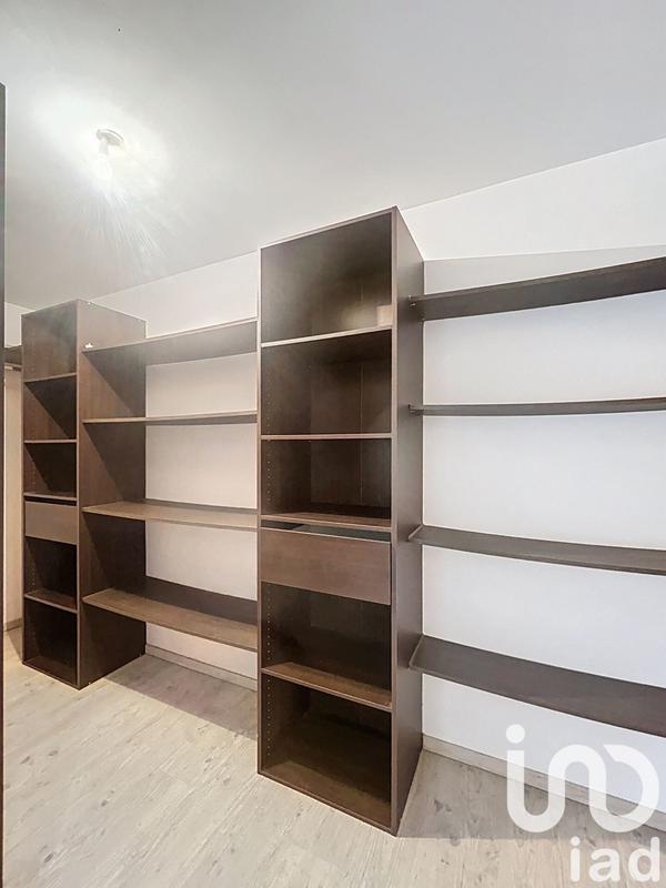 Maison - 303 m² - 8 pièces