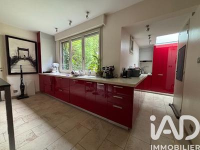 Maison de maîtres - 240 m² - 7 pièces