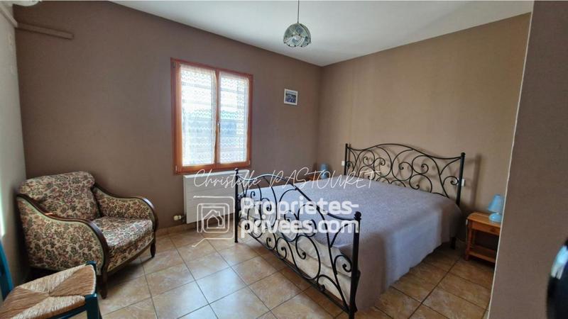 Propriété - 900 m² - 28 pièces