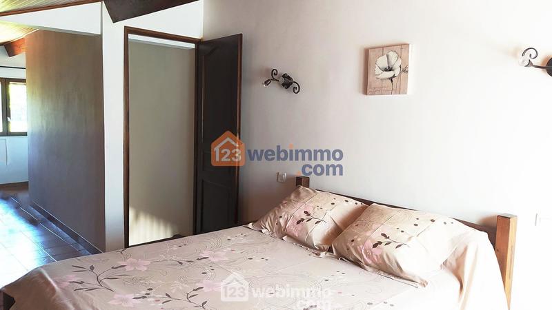 Maison - 200 m² - 10 pièces