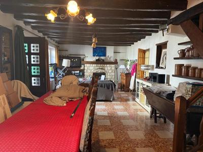 Maison - 380 m² - 14 pièces