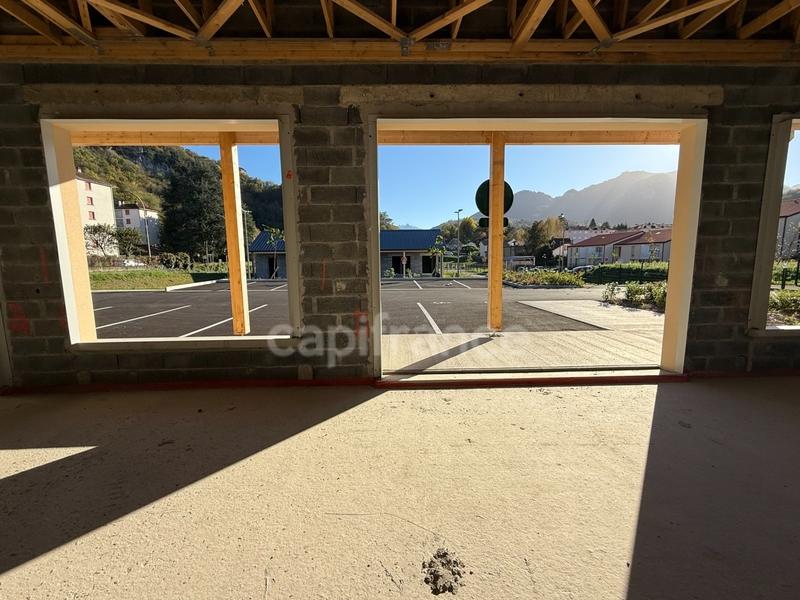 Local commercial - 190 m² - 1 pièce