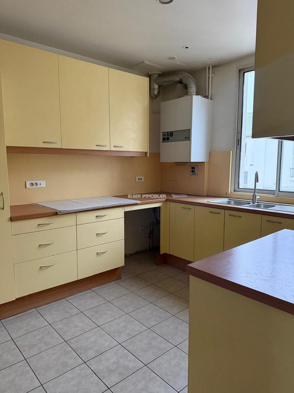 Appartement - 170 m² - 5 pièces