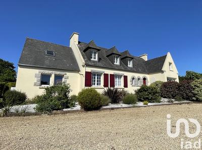 Maison - 168 m² - 8 pièces