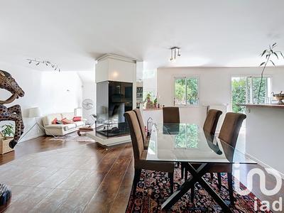 Maison - 200 m² - 8 pièces