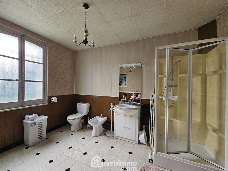 Maison - 353 m² - 9 pièces