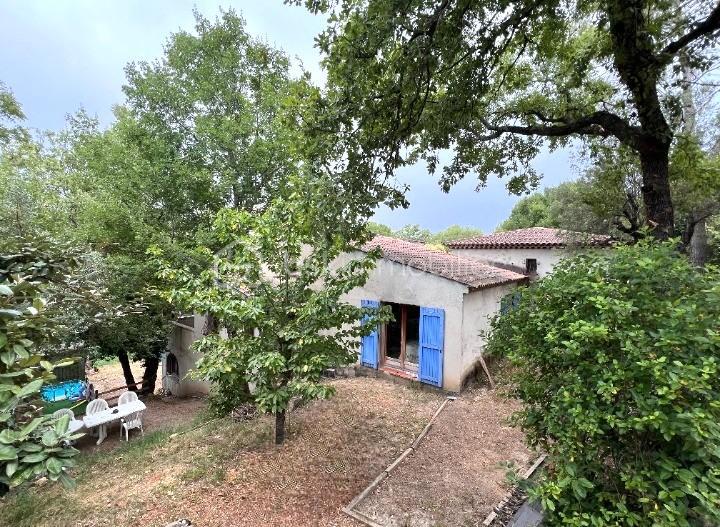 Maison traditionnelle - 151 m² - 5 pièces