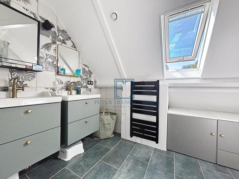 Maison - 164 m² - 8 pièces