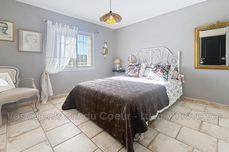 Maison - 150 m² - 4 pièces