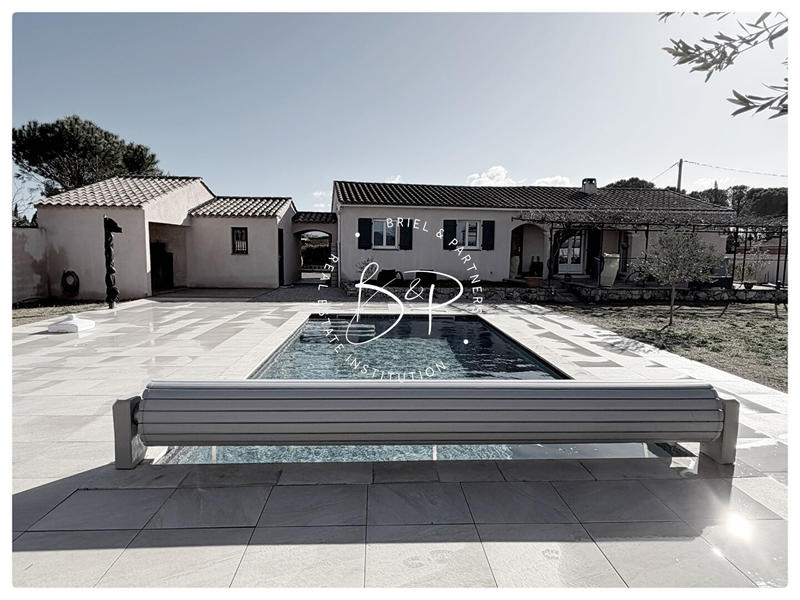 Maison - 107 m² - 5 pièces