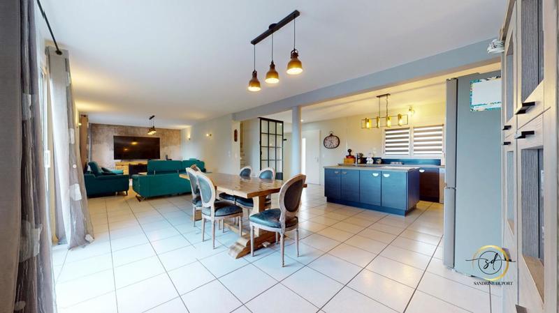 Maison - 145 m² - 5 pièces