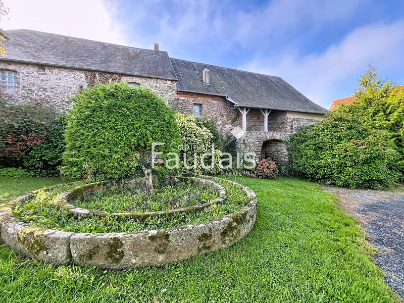 Maison - 212 m² - 8 pièces