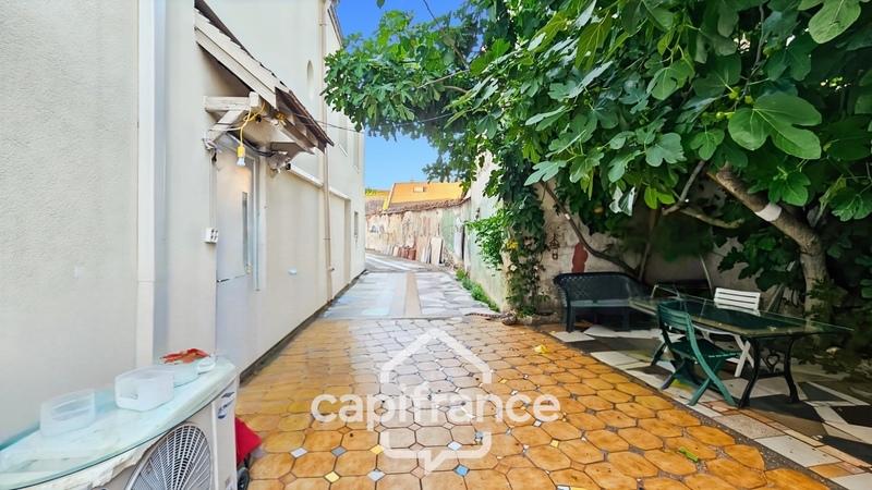 Maison - 220 m² - 9 pièces