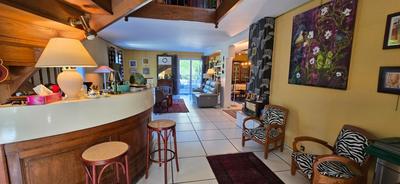 Maison - 194 m² - 8 pièces