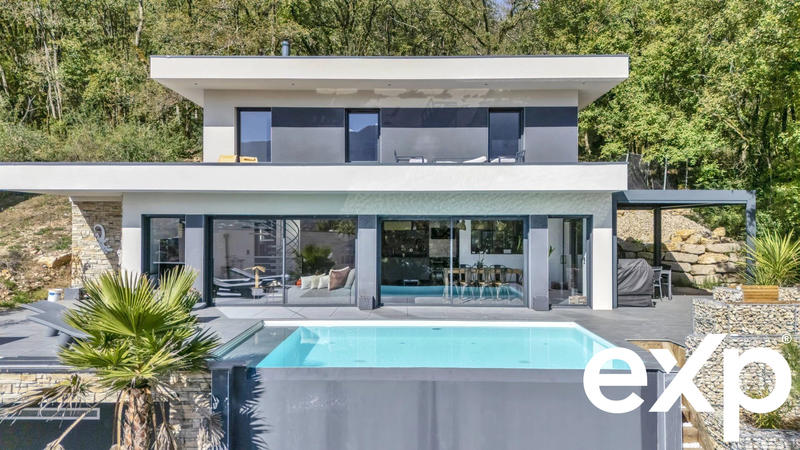 Maison - 160 m² - 6 pièces