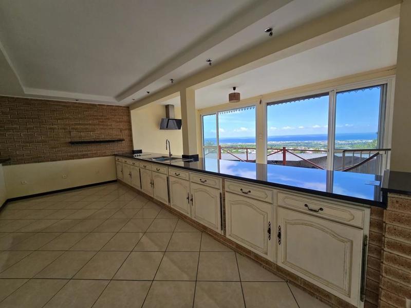 Maison - 206 m² - 4 pièces