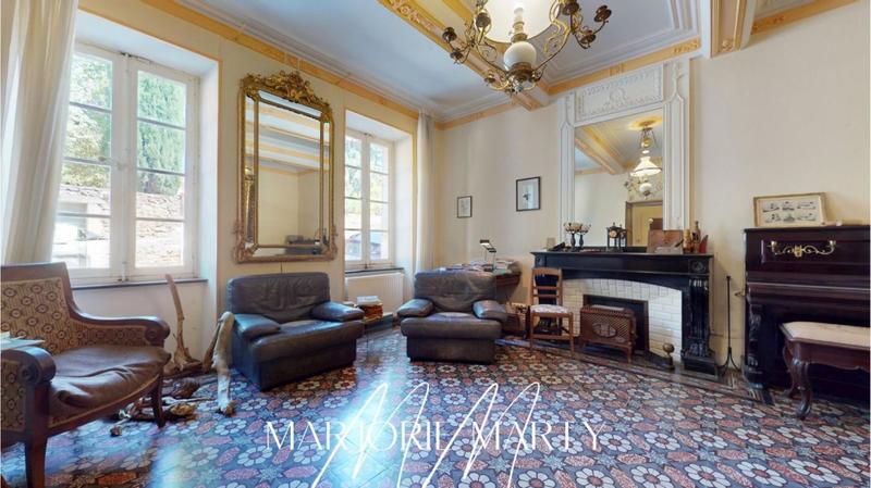 Propriété - 490 m² - 13 pièces