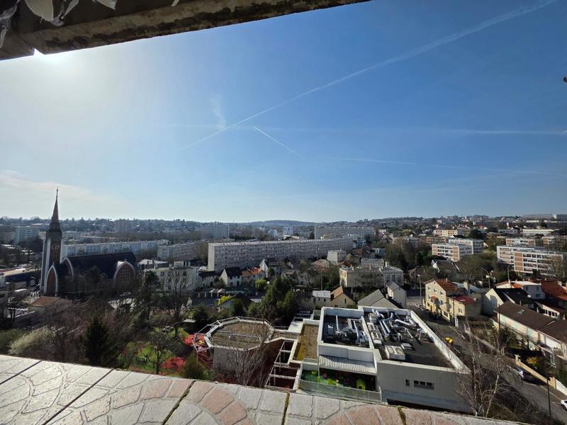 Appartement - 93 m² - 4 pièces