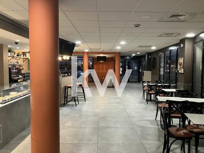 Fonds de commerce - Magasins - 205 m²