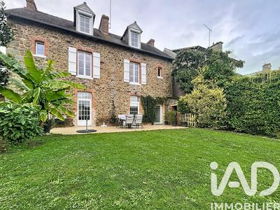 Maison de ville - 224 m² - 9 pièces