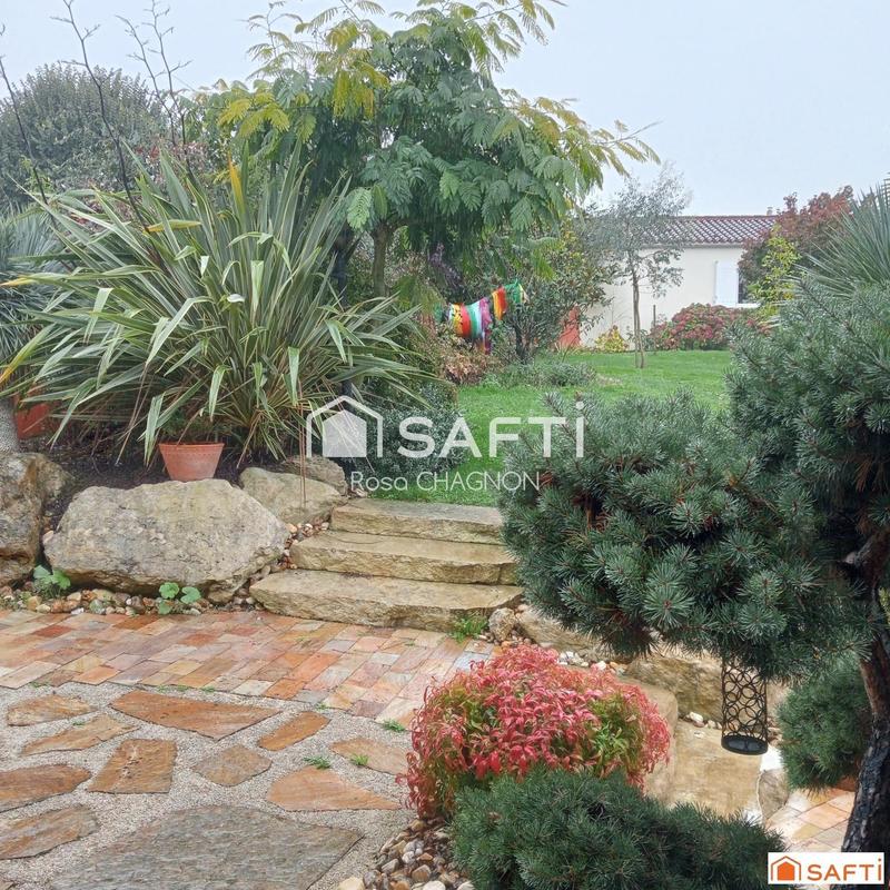 Maison - 220 m² - 10 pièces