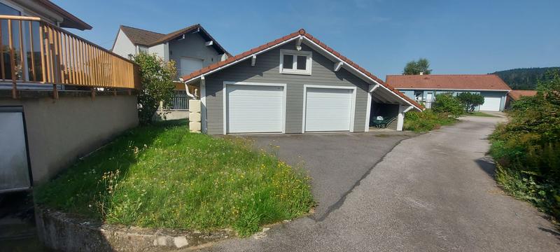 Maison - 204 m² - 8 pièces