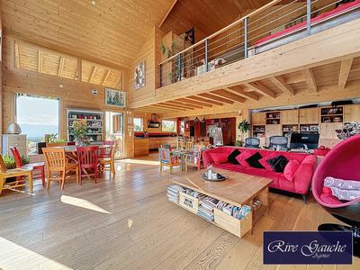 Maison - 345 m² - 7 pièces