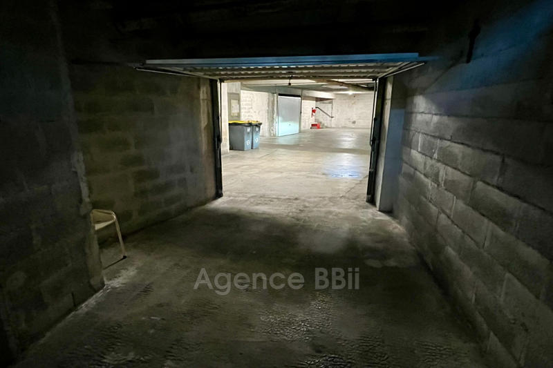 Parking / Garage - 17 m²