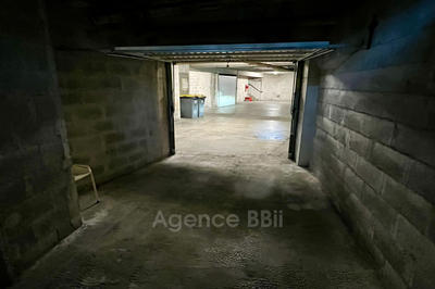 Parking / Garage - 17 m²