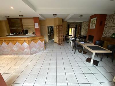 Propriété - 900 m² - 21 pièces