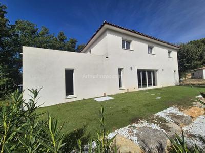 Maison - 179 m² - 7 pièces