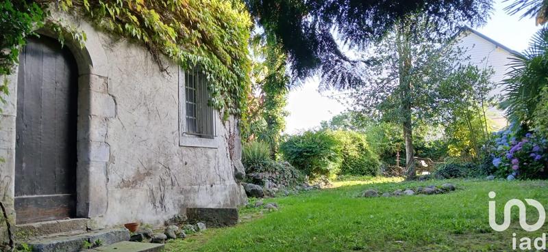 Maison - 238 m² - 7 pièces