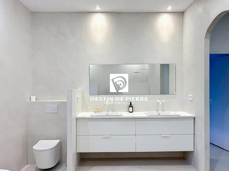 Maison - 219 m² - 6 pièces