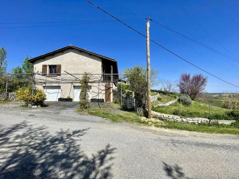 Maison traditionnelle - 228 m² - 8 pièces