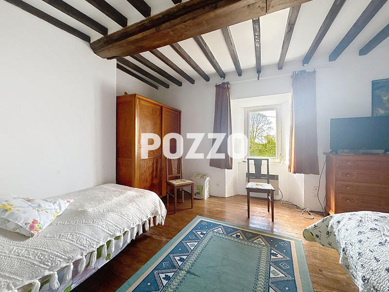 Maison - 175 m² - 9 pièces