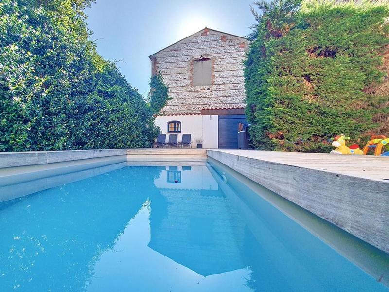 Maison - 195 m² - 7 pièces