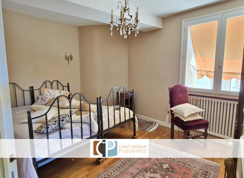 Maison - 332 m² - 9 pièces