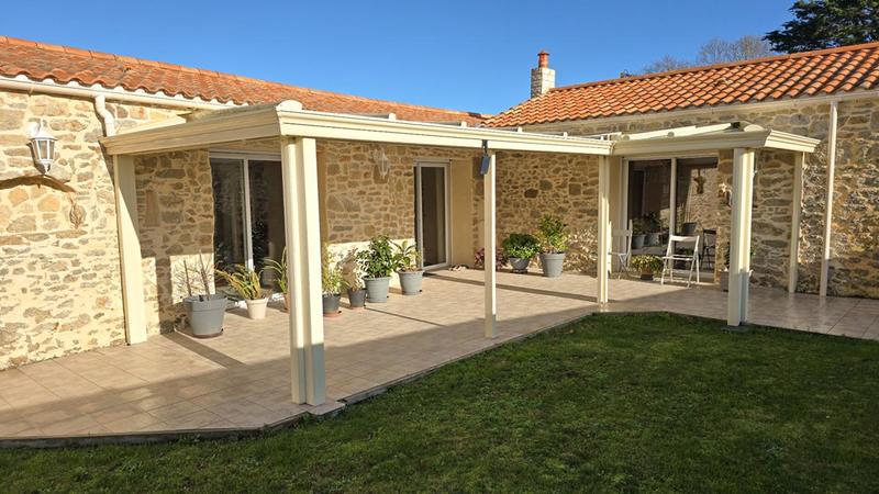 Maison - 150 m² - 4 pièces