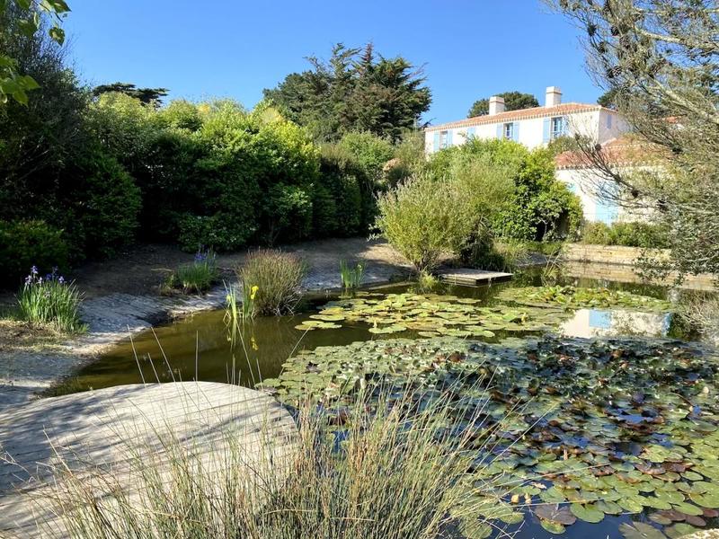 Demeure - 404 m² - 12 pièces