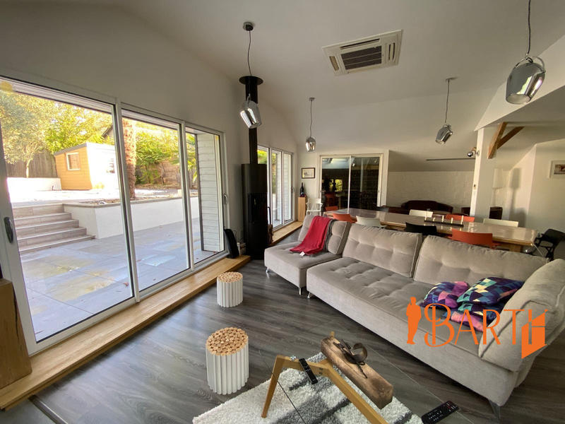 Villa - 185 m² - 6 pièces