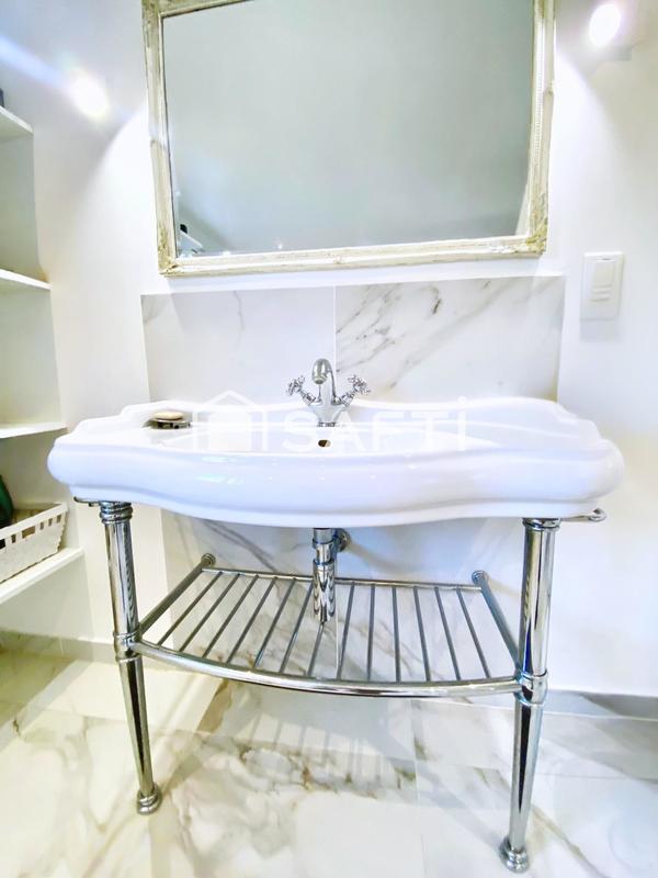 Maison - 267 m² - 8 pièces