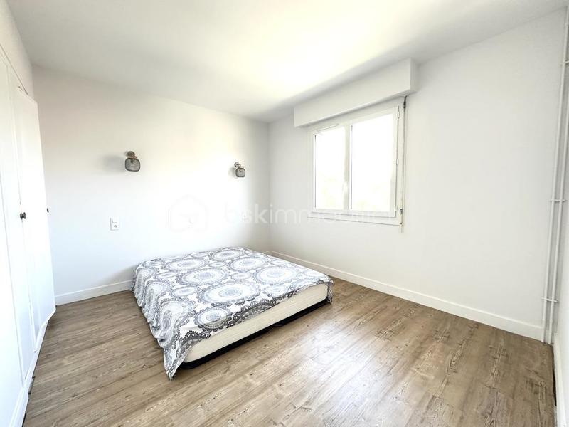 Demeure - 257 m² - 9 pièces