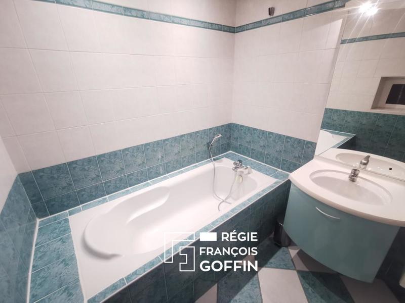 Appartement - 83 m² - 4 pièces