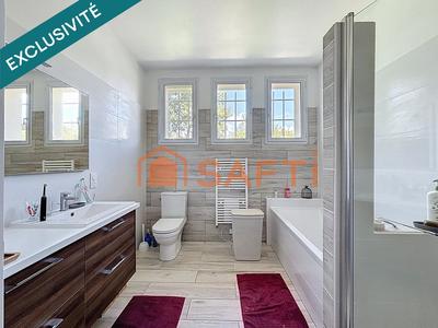 Villa - 218 m² - 7 pièces