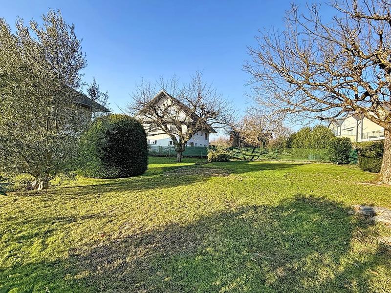 Maison - 220 m² - 5 pièces