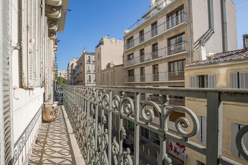 Appartement - 90 m² - 4 pièces