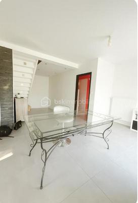 Maison traditionnelle - 120 m² - 6 pièces