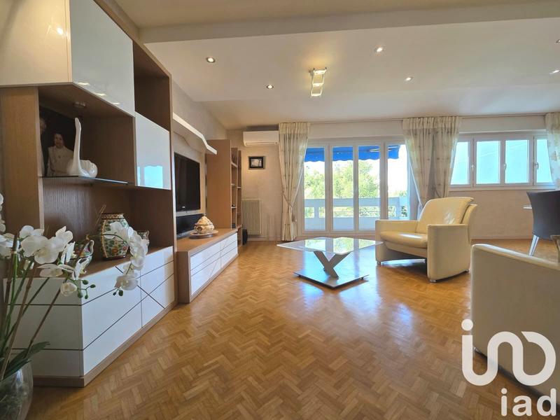 Appartement - 102 m² - 3 pièces